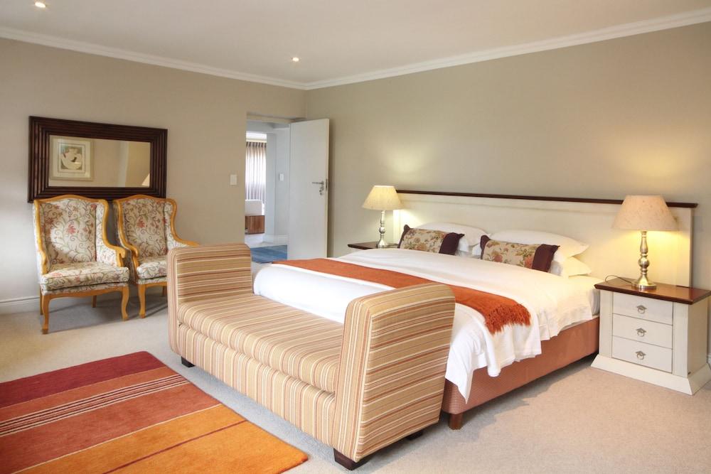 Lavender Manor Guest Lodge Hermanus Bagian luar foto
