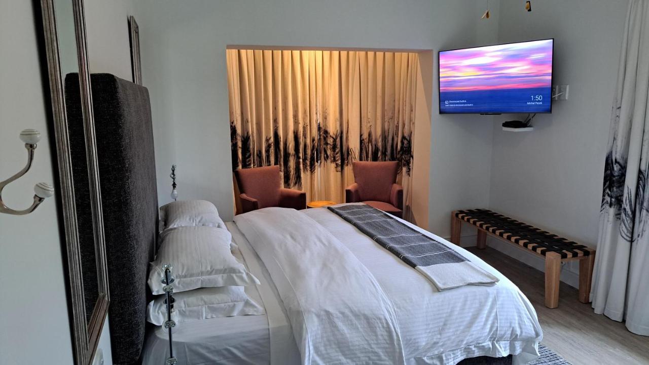 Lavender Manor Guest Lodge Hermanus Bagian luar foto