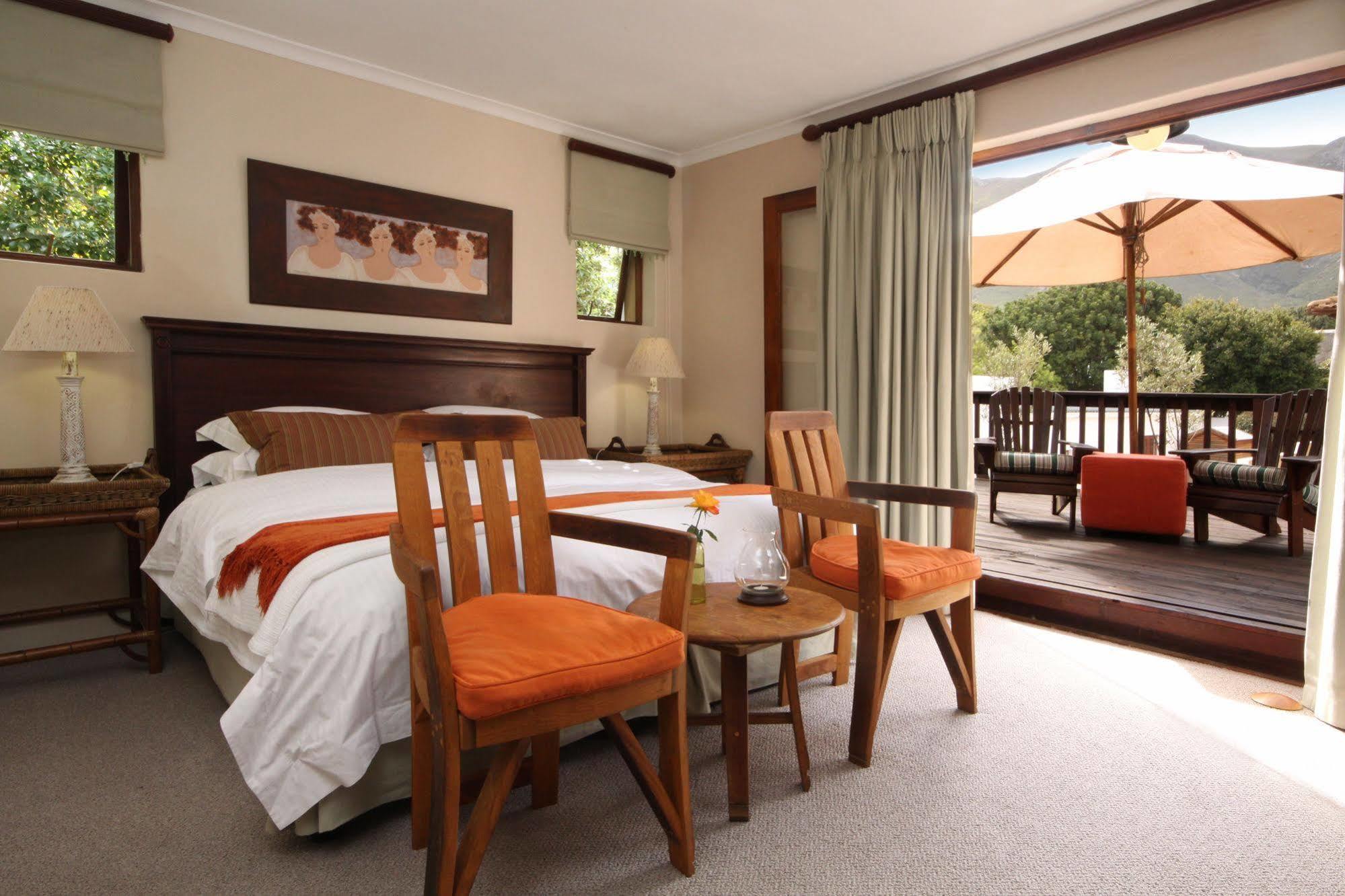 Lavender Manor Guest Lodge Hermanus Bagian luar foto