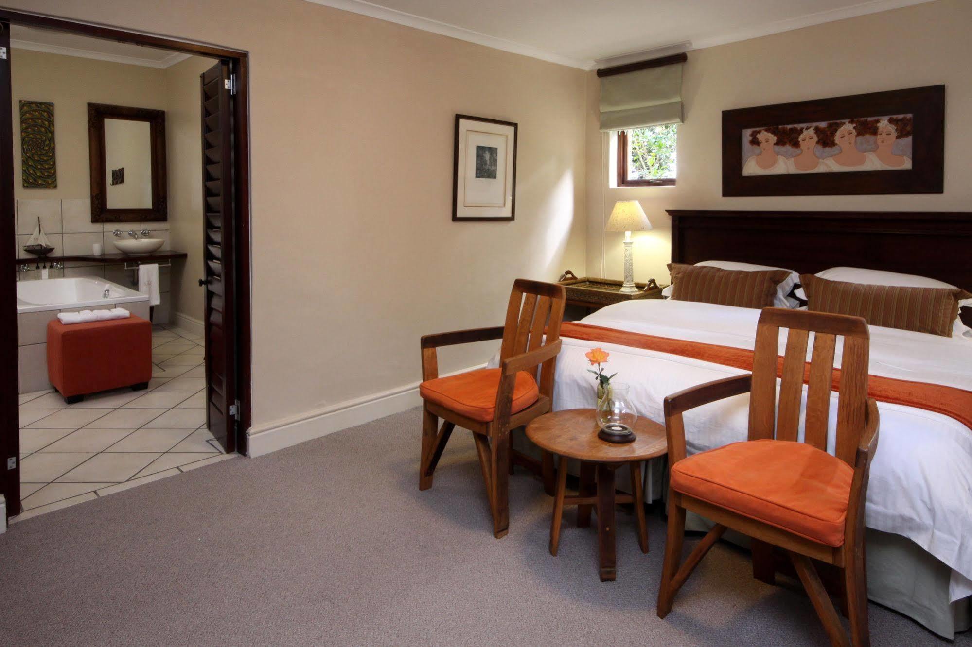 Lavender Manor Guest Lodge Hermanus Bagian luar foto