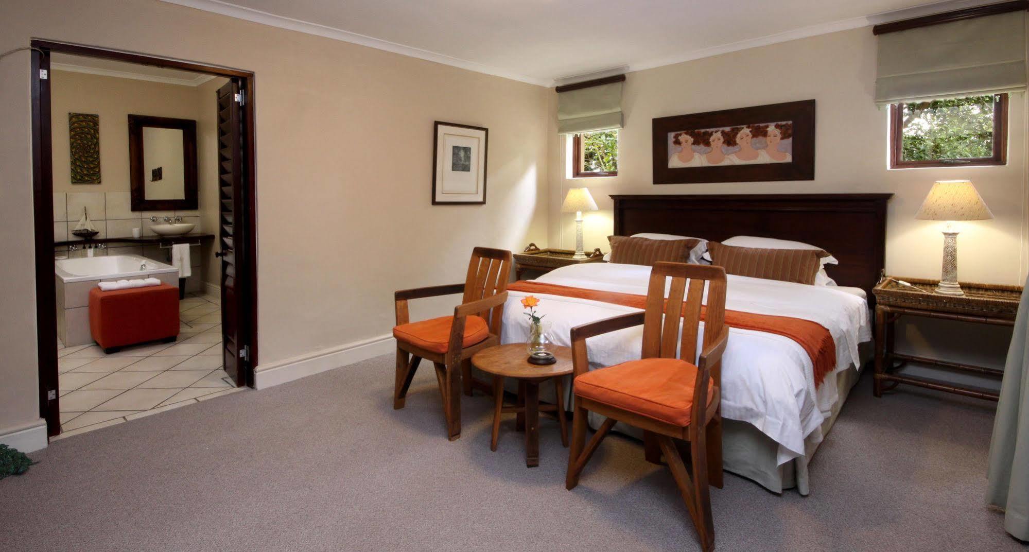 Lavender Manor Guest Lodge Hermanus Bagian luar foto